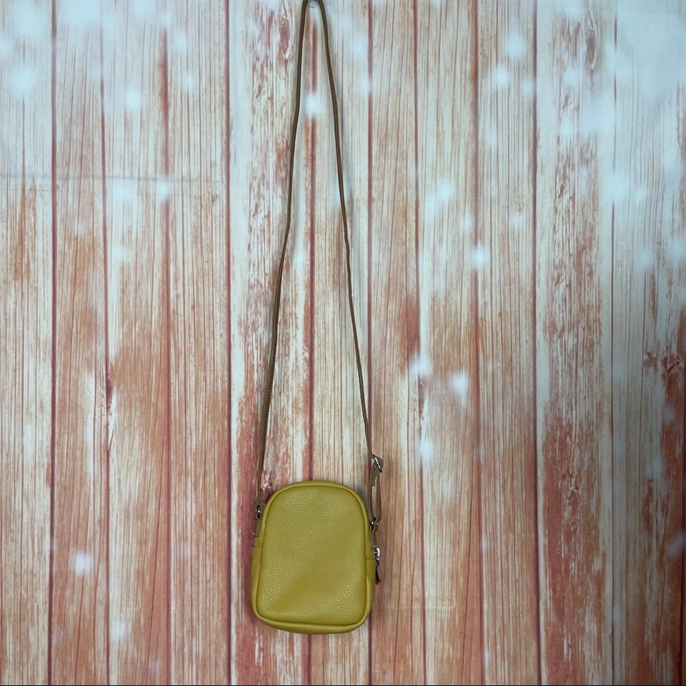 Multisac Multiple Compartment Cross Body Travel B… - image 4